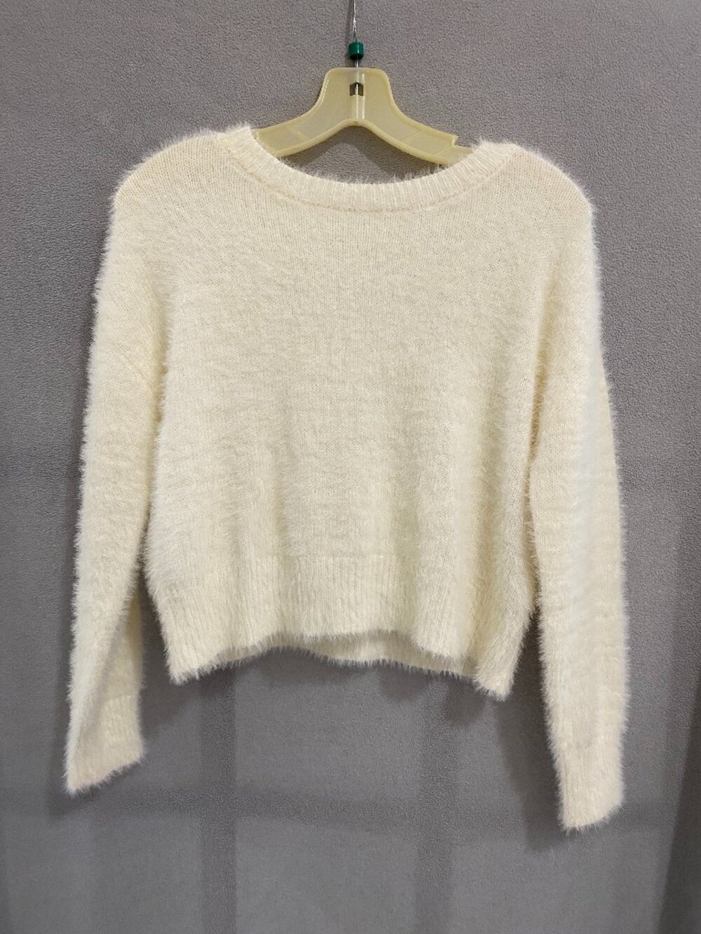 GB Girls Ivory Eyelash Knit Sweater Girls Large Soft Fuzzy Cropped Pullover Cozy